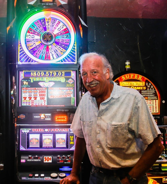 Grand Rapids, Mich., native, Rick M., hit big on a Tunica Roadhouse slot machine, winning $809,579. 