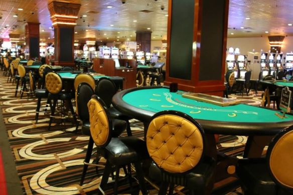 The casino floor has been reconfigured to incorporate Horseshoe Tunica’s legendary table action into the overall casino experience. 